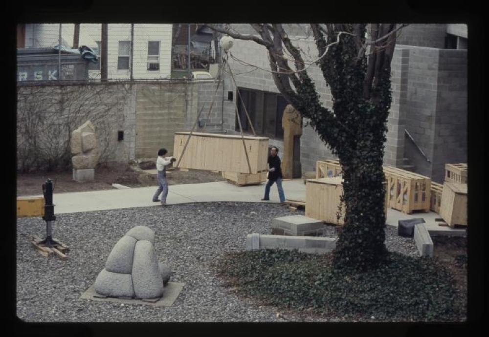 Unpacking and installation of works in the garden, 1982-83