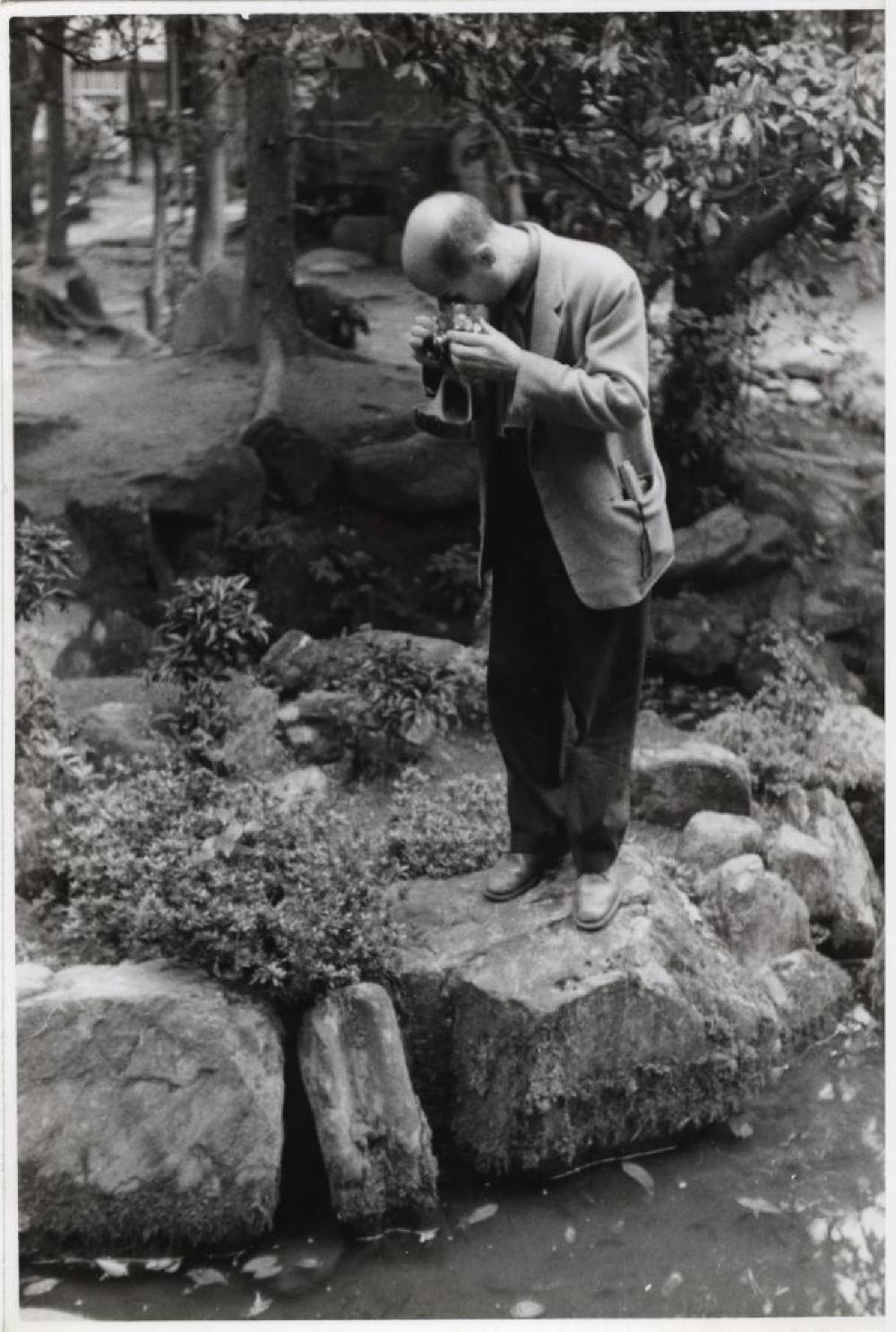 Isamu Noguchi stone hunting for the UNESCO Gardens project