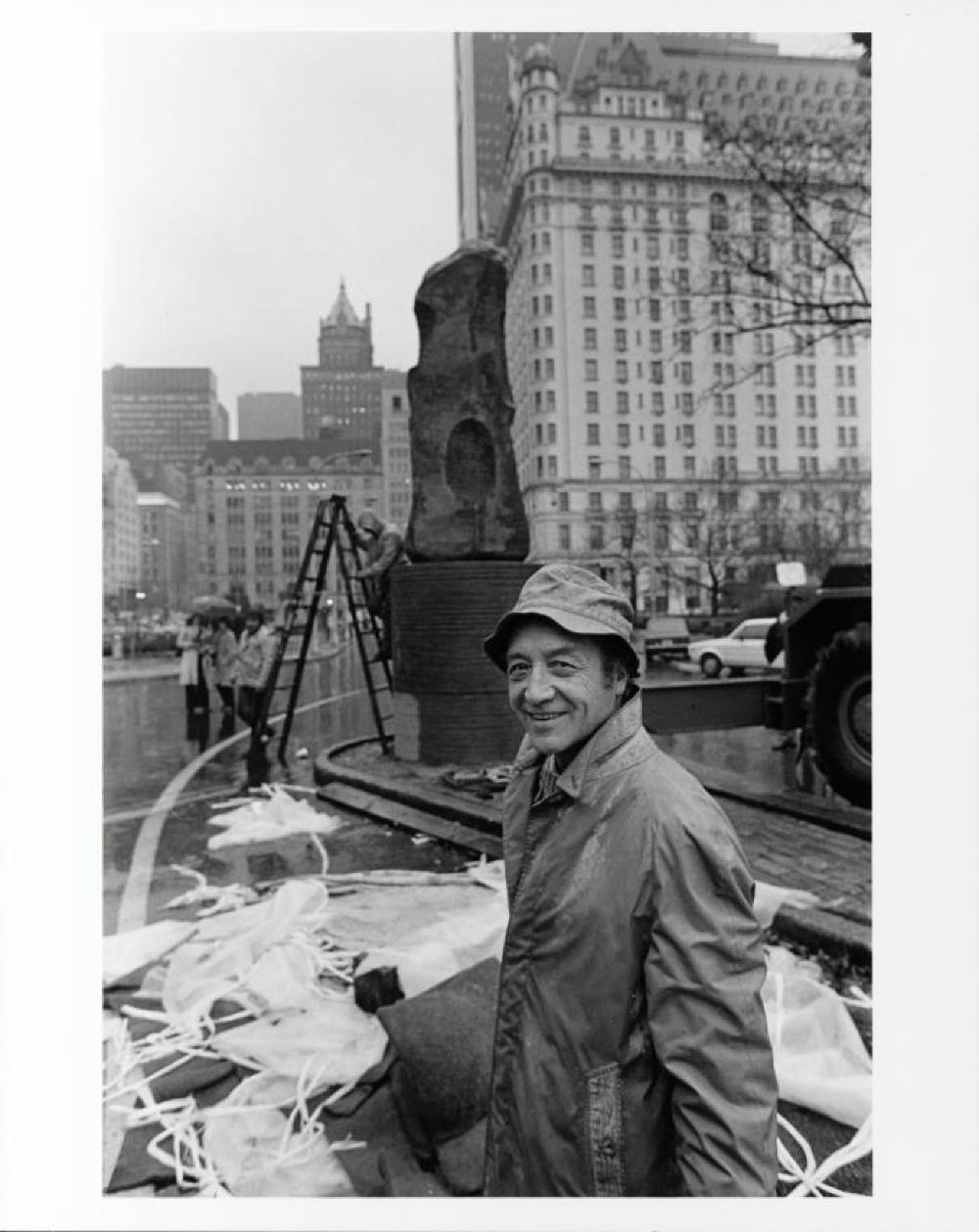 Isamu Noguchi at debut of Unidentified Object