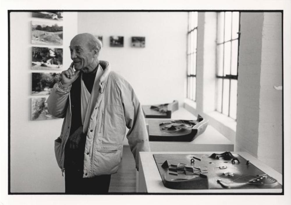 Isamu Noguchi giving tour of The Noguchi Museum