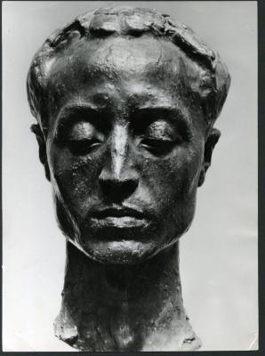 Photo of Arno Breker portrait bust of Isamu Noguchi