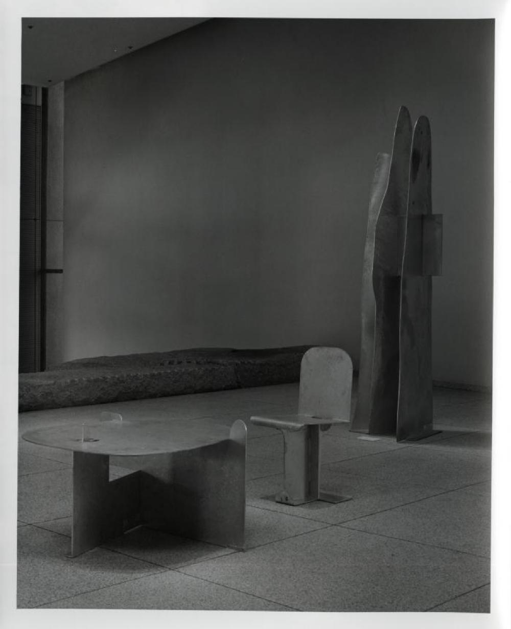 Installation view of "Isamu Noguchi: Steel Sculptures," Sogetsu Plaza