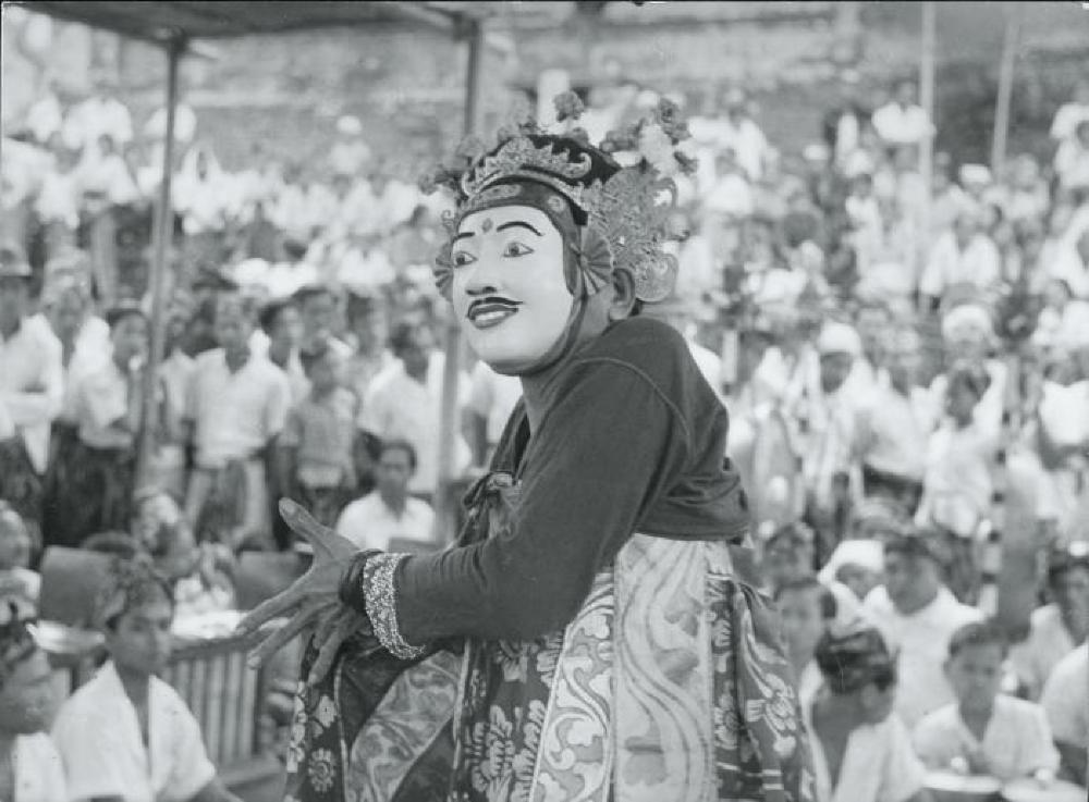 Bollingen travels: Topeng performer in Bali, Indonesia