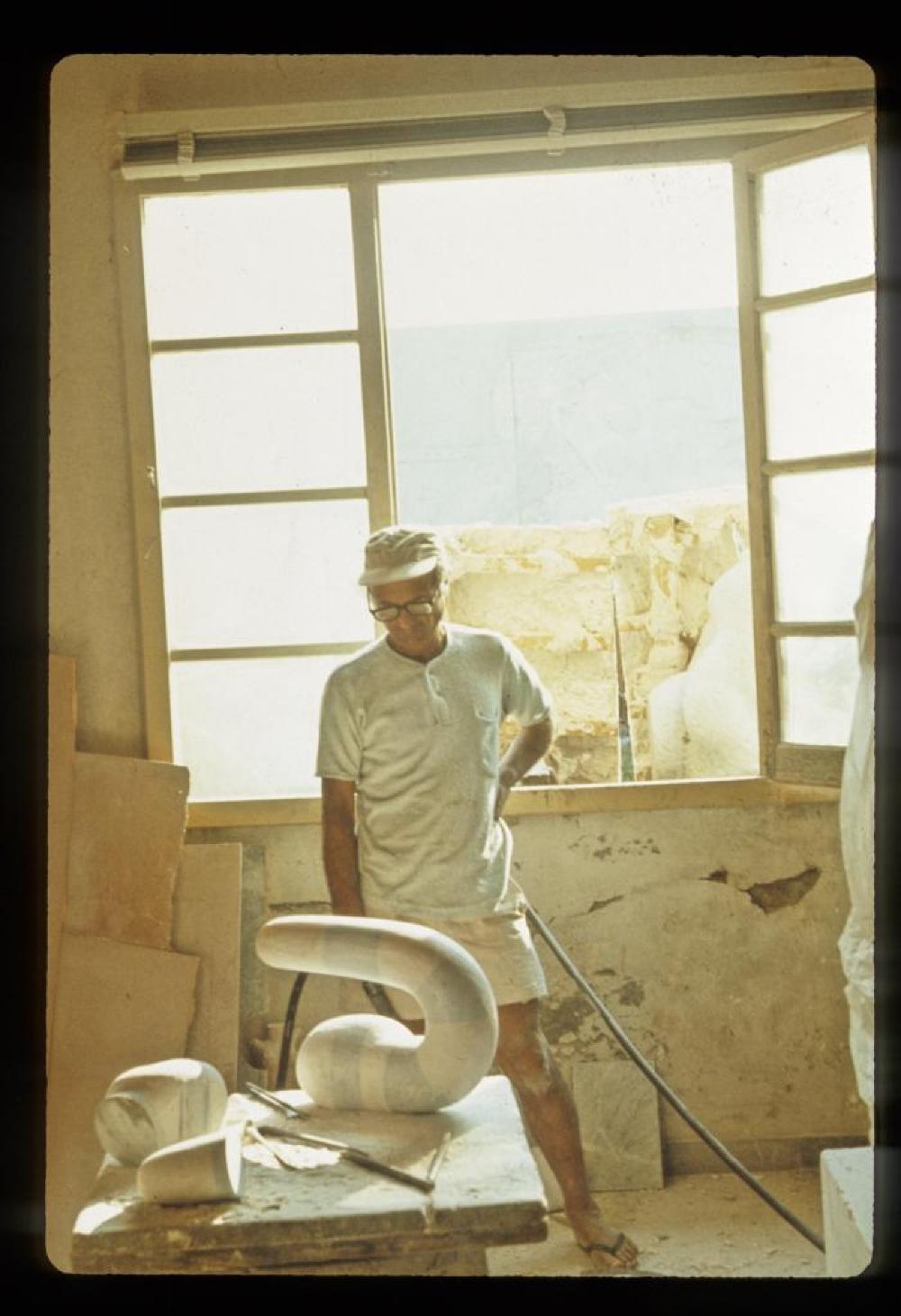 Noguchi working at Henraux in Querceta, Italy