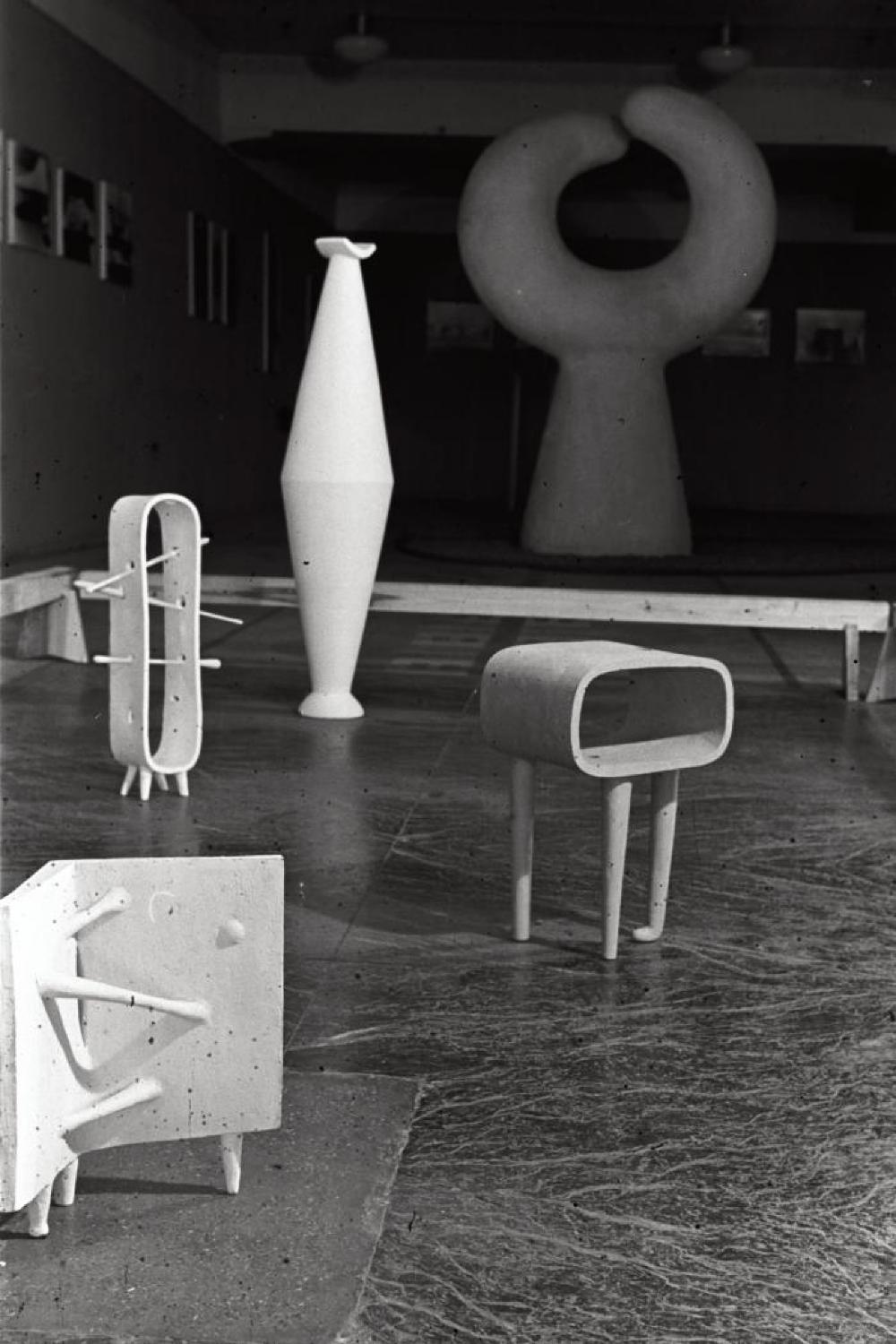 Installation view of "Isamu Noguchi," Mitsukoshi Department Store exhibition, (Nihombashi Head Store)