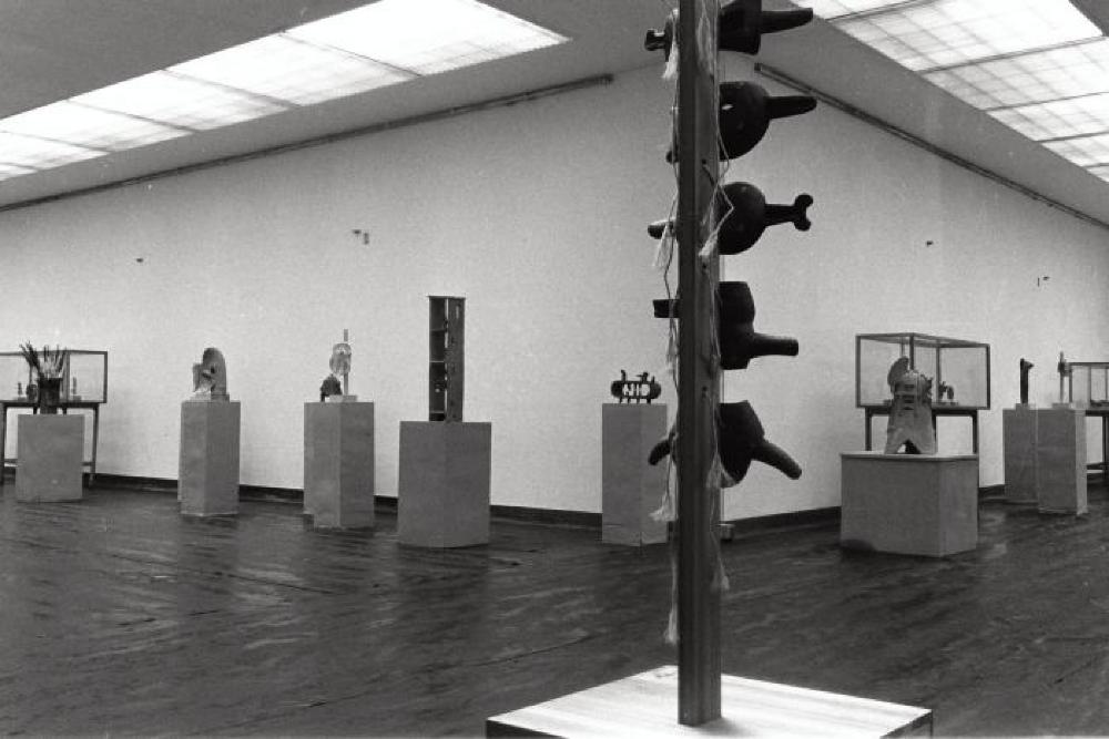 Installation view of "Isamu Noguchi Exhibition," Museum of Modern Art, Kamakura 