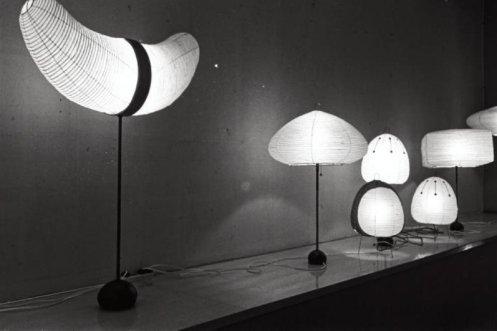 Installation view of "Isamu Noguchi Exhibition," Chuo Koron Gallery 