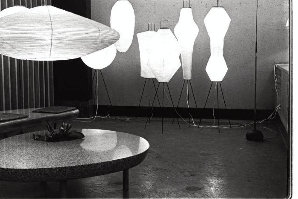 Installation view of "Isamu Noguchi Exhibition," Chuo Koron Gallery 