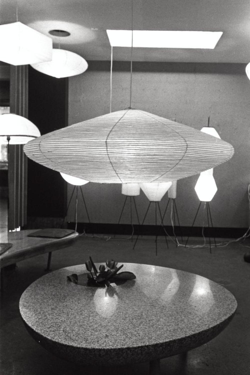 Installation view of "Isamu Noguchi Exhibition," Chuo Koron Gallery 