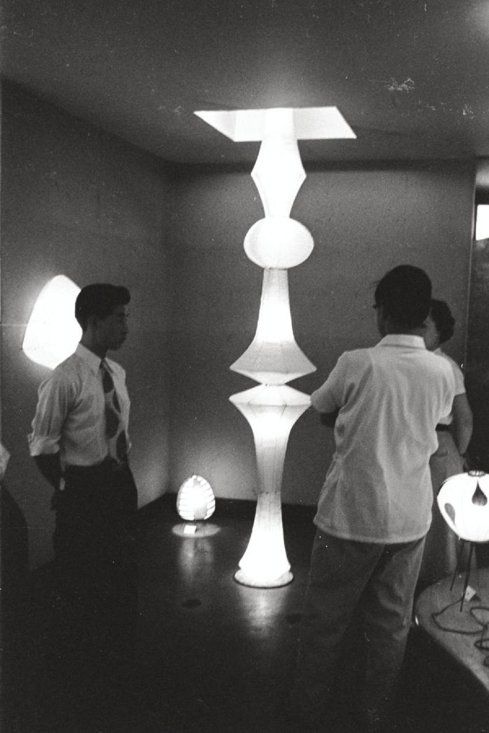 Installation view of "Isamu Noguchi Exhibition," Chuo Koron Gallery 