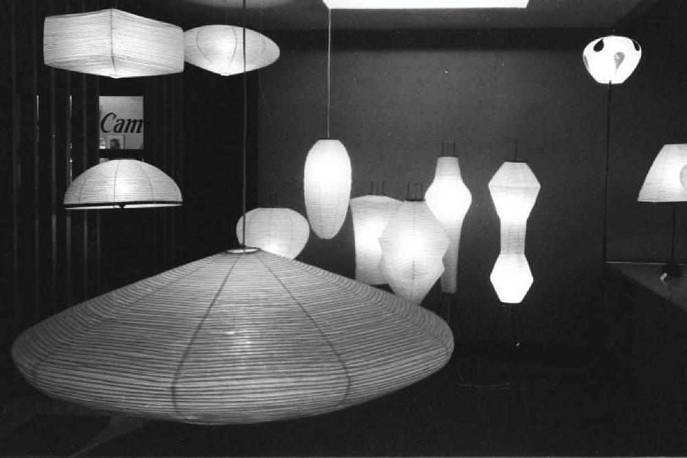 Installation view of "Isamu Noguchi Exhibition," Chuo Koron Gallery 