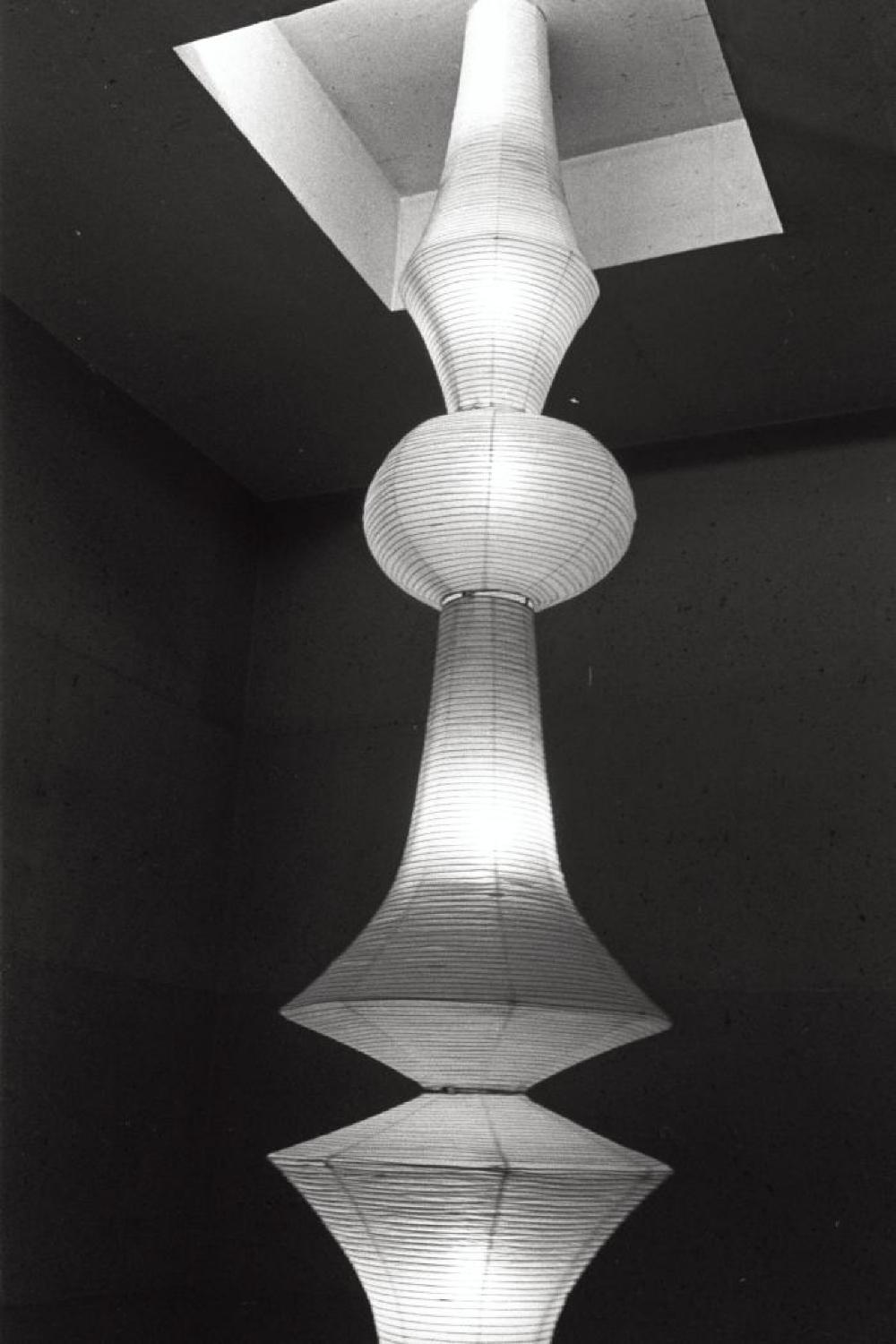 Installation view of "Isamu Noguchi Exhibition," Chuo Koron Gallery 