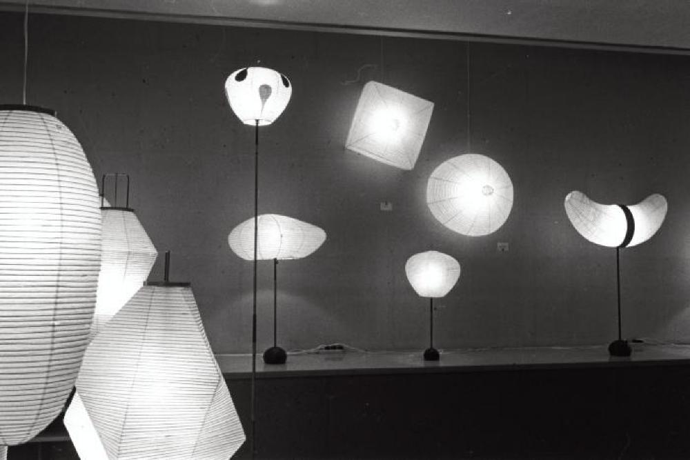 Installation view of "Isamu Noguchi Exhibition," Chuo Koron Gallery 