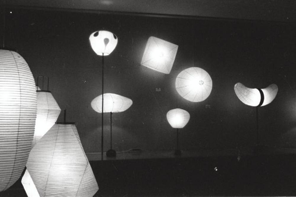 Installation view of "Isamu Noguchi Exhibition," Chuo Koron Gallery 