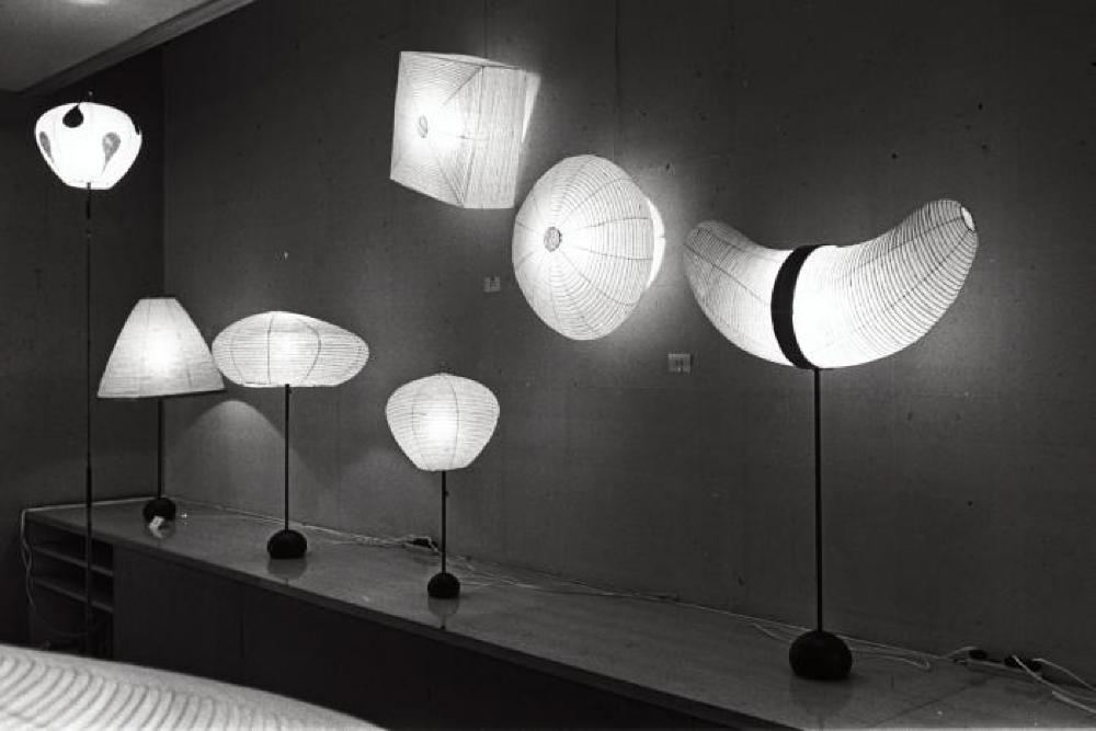 Installation view of "Isamu Noguchi Exhibition," Chuo Koron Gallery 