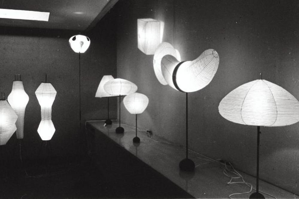 Installation view of "Isamu Noguchi Exhibition," Chuo Koron Gallery 