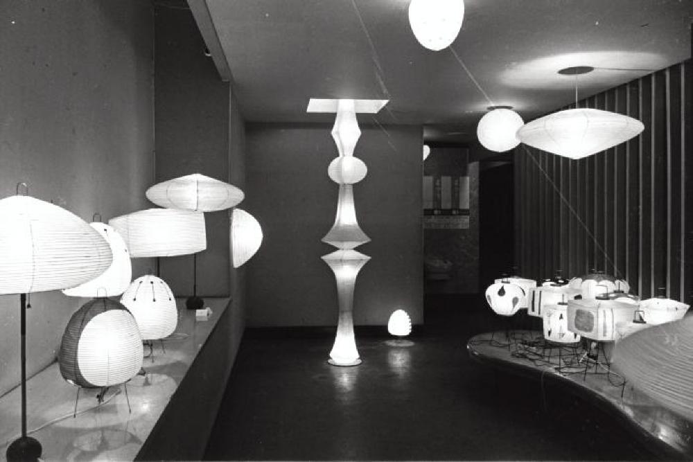 Installation view of "Isamu Noguchi Exhibition," Chuo Koron Gallery 