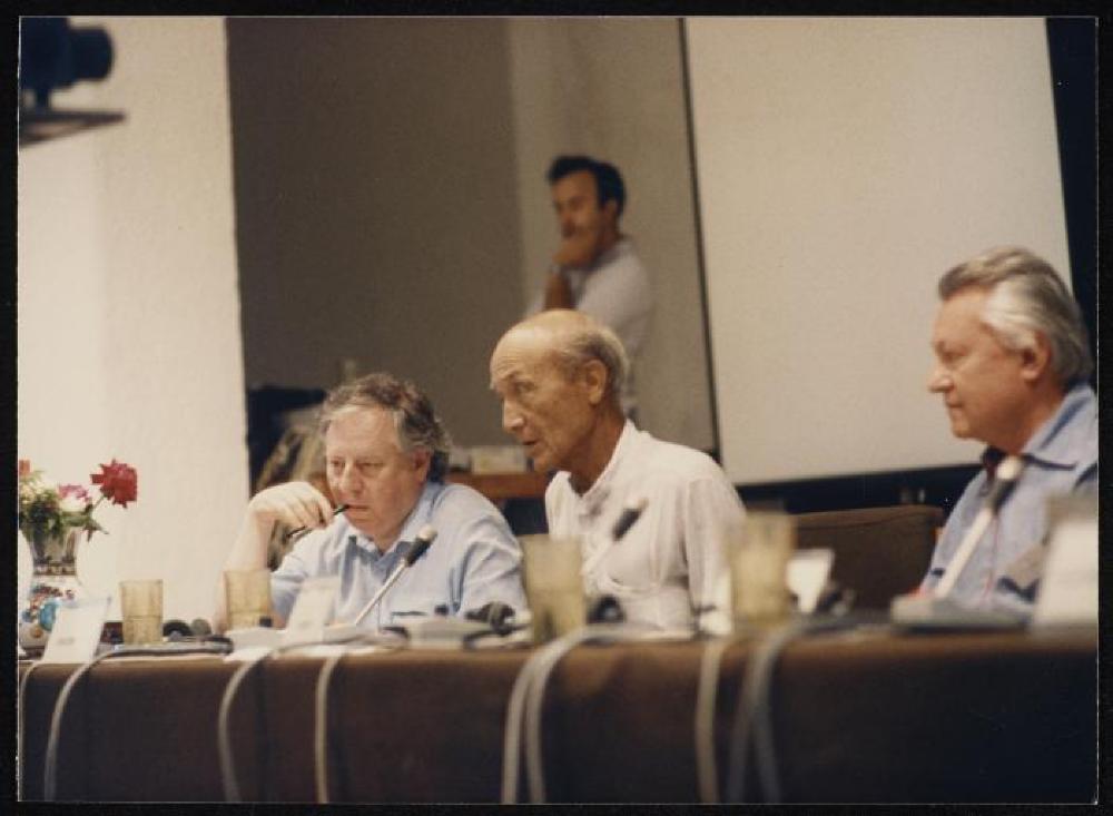 Isamu Noguchi with Thomas Messer on his left, Edward Lucie-Smith on his right, Conference Center of the European Cultural Center of Delphi, Greece