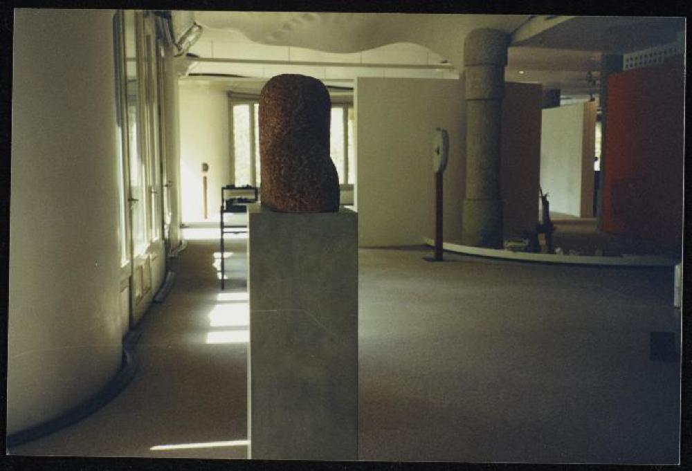 Installation view of "Noguchi," Fundacio Caixa de Catalunya 