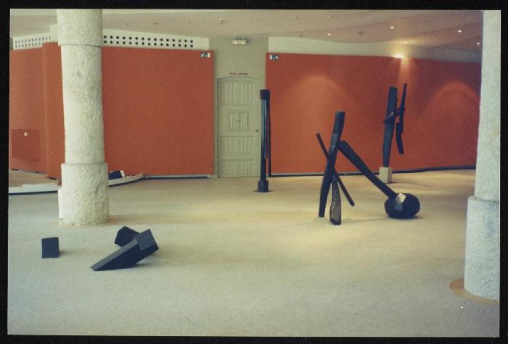 Installation view of "Noguchi," Fundacio Caixa de Catalunya 