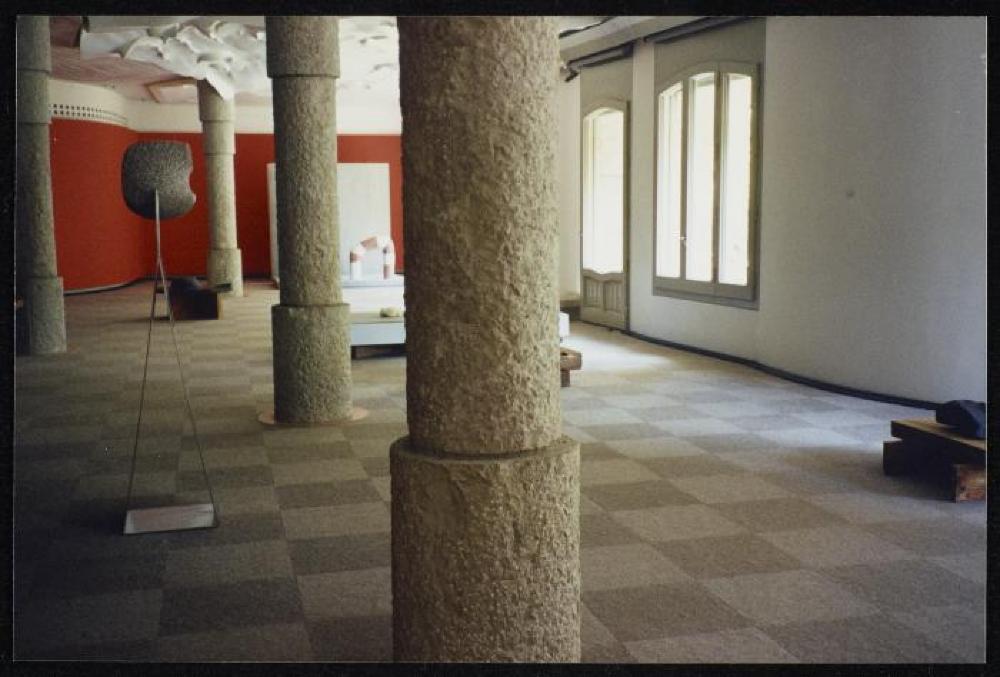 Installation view of "Noguchi," Fundacio Caixa de Catalunya 