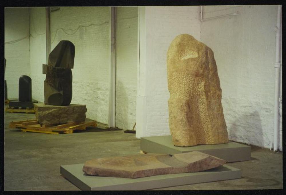 Exhibition image for "Relocated," The Noguchi Museum, April 10, 2001 - October 31, 2001.