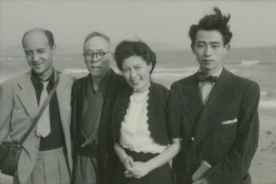 Travel Photograph - Isamu Noguchi, novelist and painter Ikuma Arishima, his daughter Akiko and Michio Noguchi, Inamuragasaki, Japan