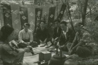 Travel Photograph - Michio Noguchi, Saburo Hasegawa and Isamu Noguchi and others at outdoor tea ceremony (nodate)